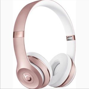 Rose Gold Beats Solo 3 Wireless